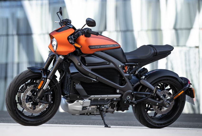 REVIEW: Harley-Davidson LiveWire electric motorcycle first ride – a sharp shock to the senses 1086259