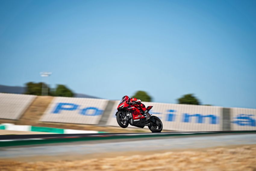 Ducati Panigale Superleggera V4 – superbike produksi paling berkuasa dan maju Ducati, casis gentian karbon 1078447