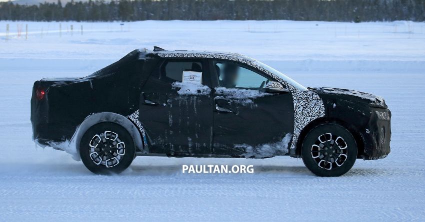 SPYSHOTS: Hyundai Santa Cruz pick-up seen testing 1076678