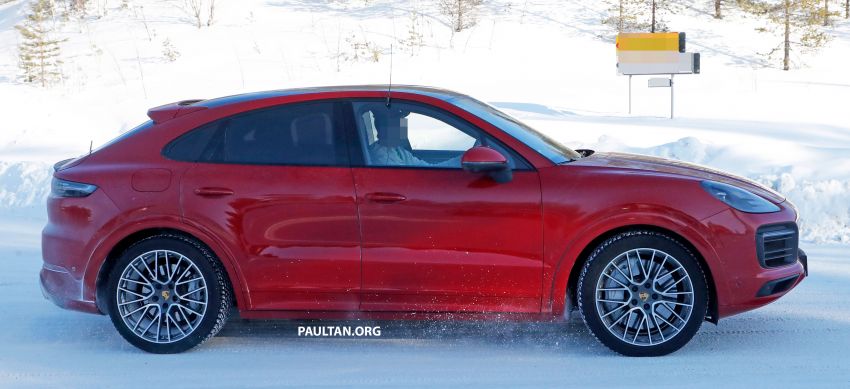 SPIED: Porsche Cayenne Coupe GT – new tailpipes signify higher performance version with over 800 hp? 1088485