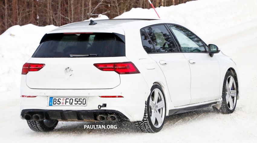 SPIED: Volkswagen Golf R Mk8 spotted, undisguised 1080346