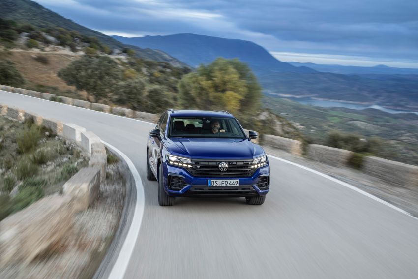 Volkswagen Touareg R revealed with 3.0L turbo V6 plug-in hybrid powertrain – 462 PS and 700 Nm 1086597