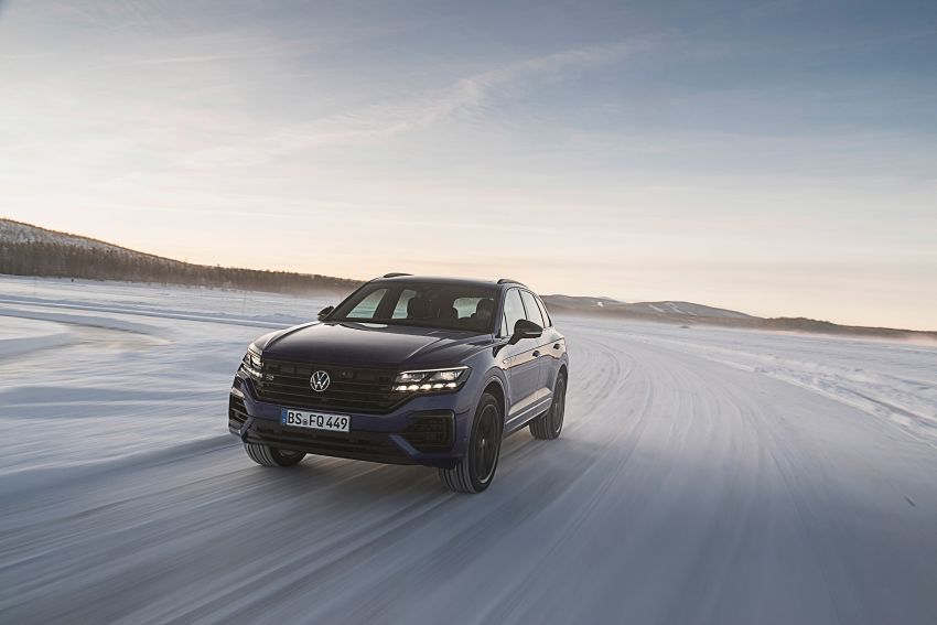 Volkswagen Touareg R revealed with 3.0L turbo V6 plug-in hybrid powertrain – 462 PS and 700 Nm 1086693
