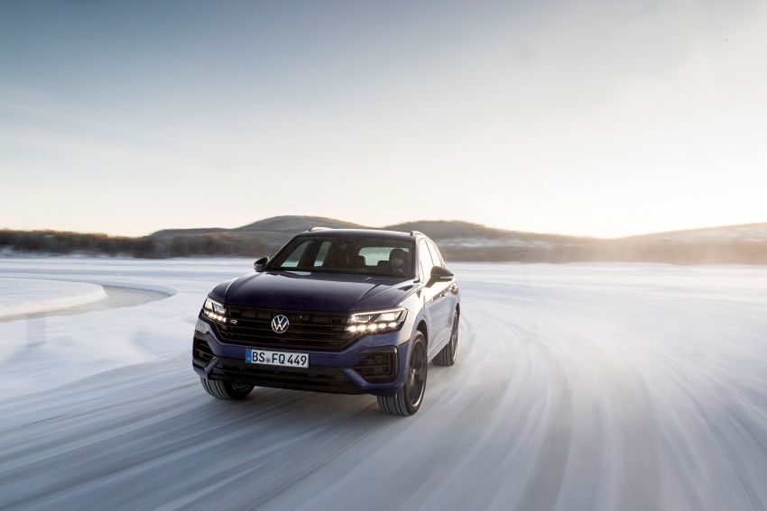 Volkswagen Touareg R revealed with 3.0L turbo V6 plug-in hybrid powertrain – 462 PS and 700 Nm 1086694