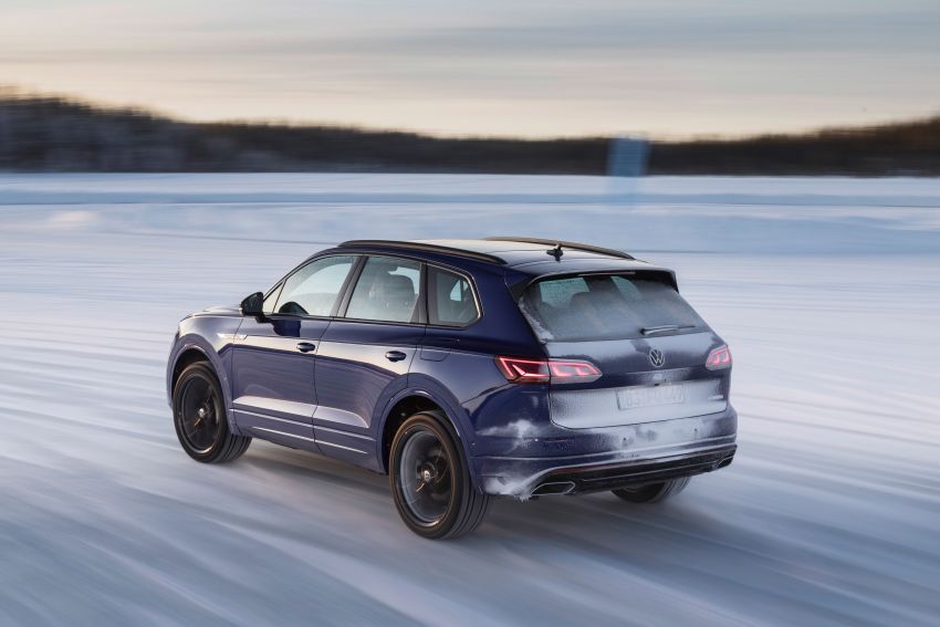 Volkswagen Touareg R revealed with 3.0L turbo V6 plug-in hybrid powertrain – 462 PS and 700 Nm 1086704