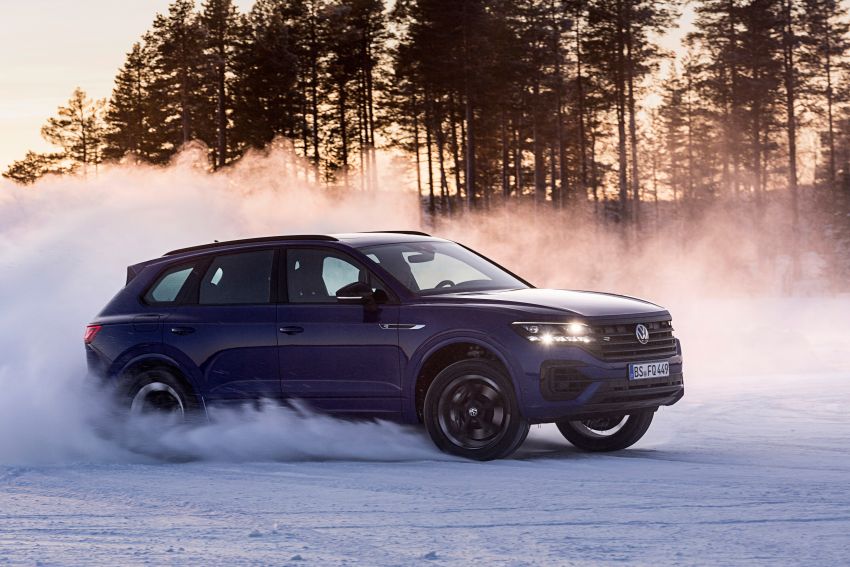 Volkswagen Touareg R revealed with 3.0L turbo V6 plug-in hybrid powertrain – 462 PS and 700 Nm 1086710