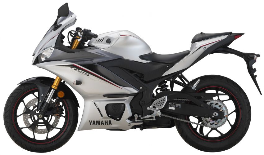 Yamaha YZF-R25  kini dengan warna baru – RM19,998 1083403