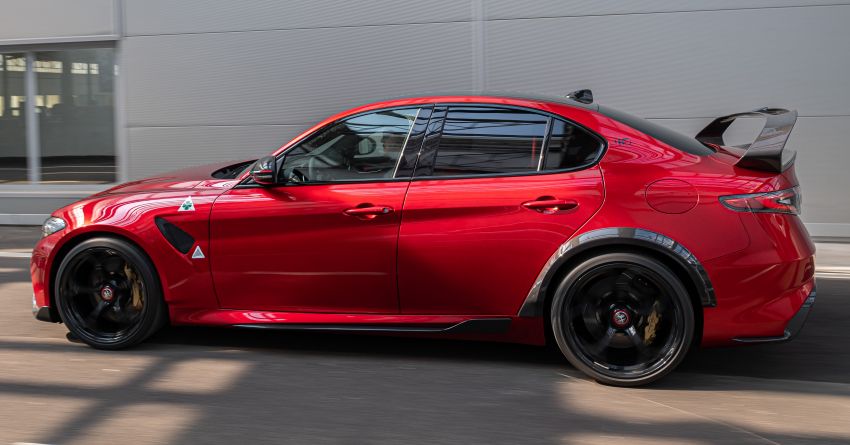 Alfa Romeo Giulia GTA debuts – steroidal Quadrifoglio gets 2.9L biturbo V6, 540 hp; limited to 500 units only! 1090164