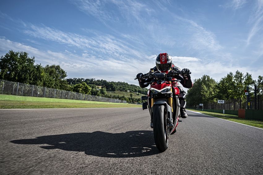 GALLERY: Ducati Streetfighter V4S super naked bike 1100354