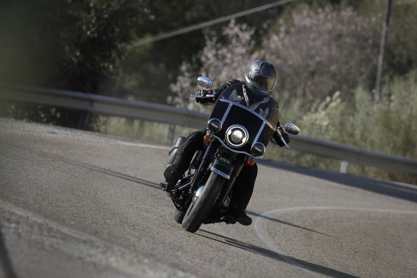 Review: 2020 Harley-Davidson Triple S media ride, Part 2 – Sport Glide and Heritage Classic, from RM113,100 1098558