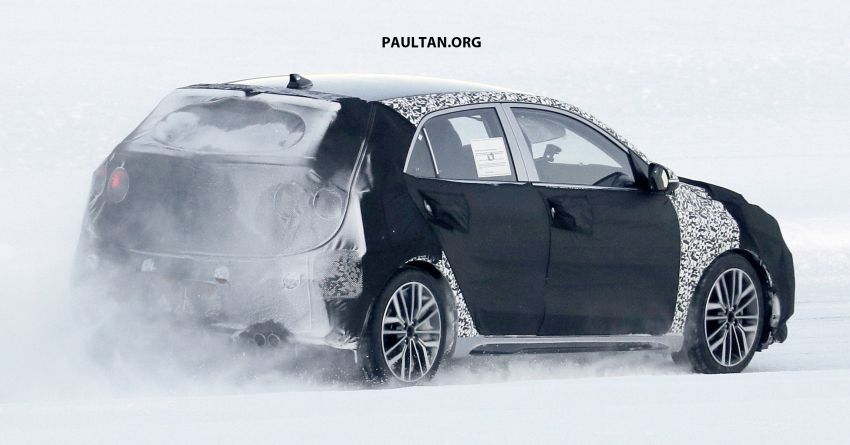SPIED: 2020 Kia Rio facelift spotted, to debut this year 1095319
