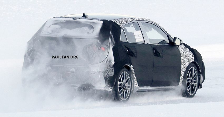 SPIED: 2020 Kia Rio facelift spotted, to debut this year 1095320