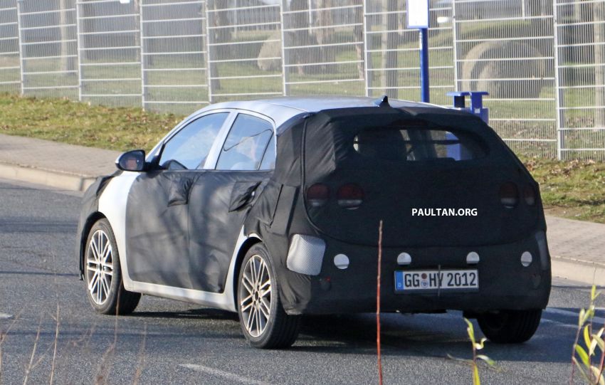 SPIED: 2020 Kia Rio facelift spotted, to debut this year 1095338
