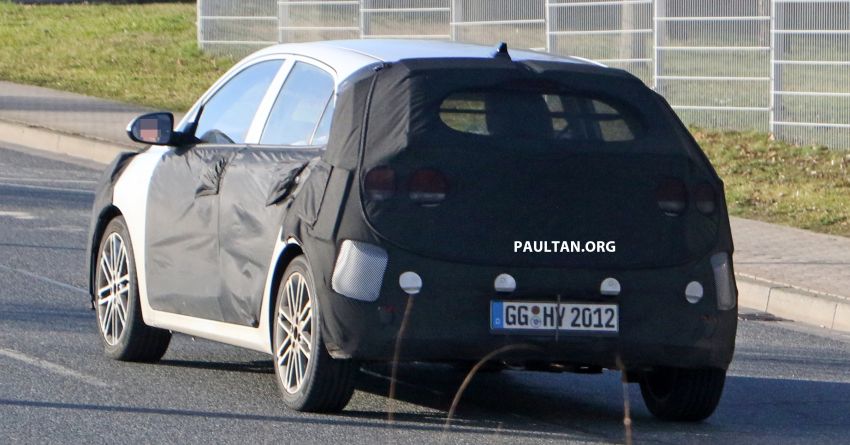SPIED: 2020 Kia Rio facelift spotted, to debut this year 1095340