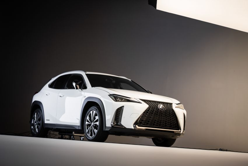 This 2020 Lexus UX is the world’s first tattooed car 1100208