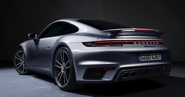 Porsche 911 to be internal combustion ‘for a long time to come’; 400-volt hybrid powertrain studied – Blume