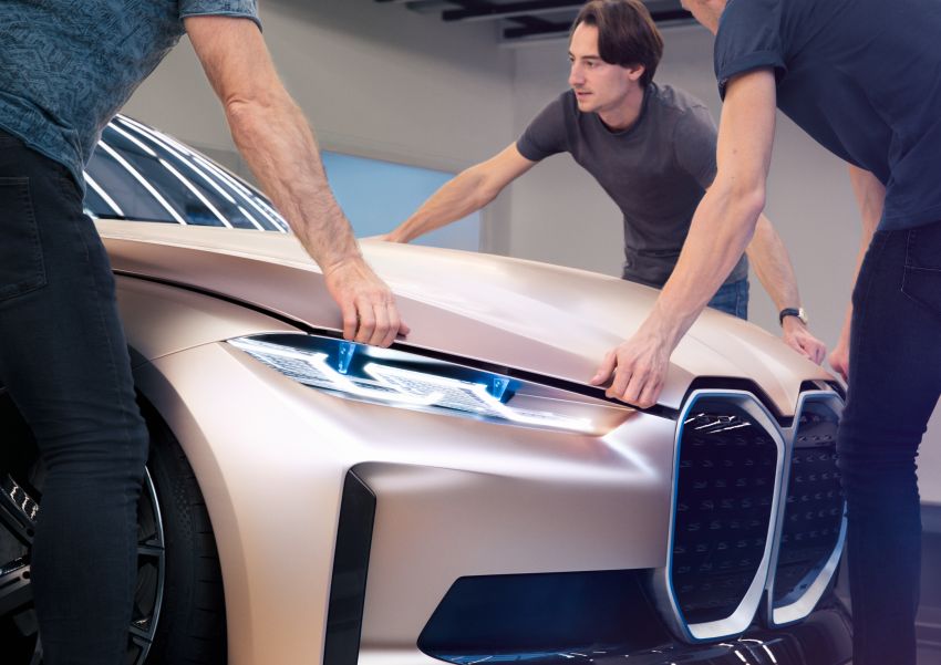 BMW Concept i4 revealed – previews electric Gran Coupe with 530 hp, 600 km range; debut in 2021 1090487