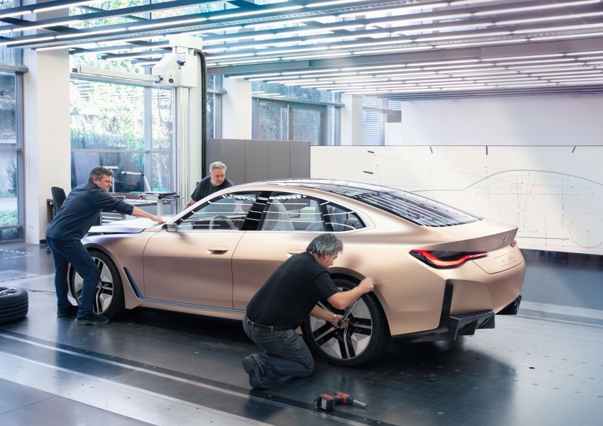 BMW Concept i4 revealed – previews electric Gran Coupe with 530 hp, 600 km range; debut in 2021 1090507