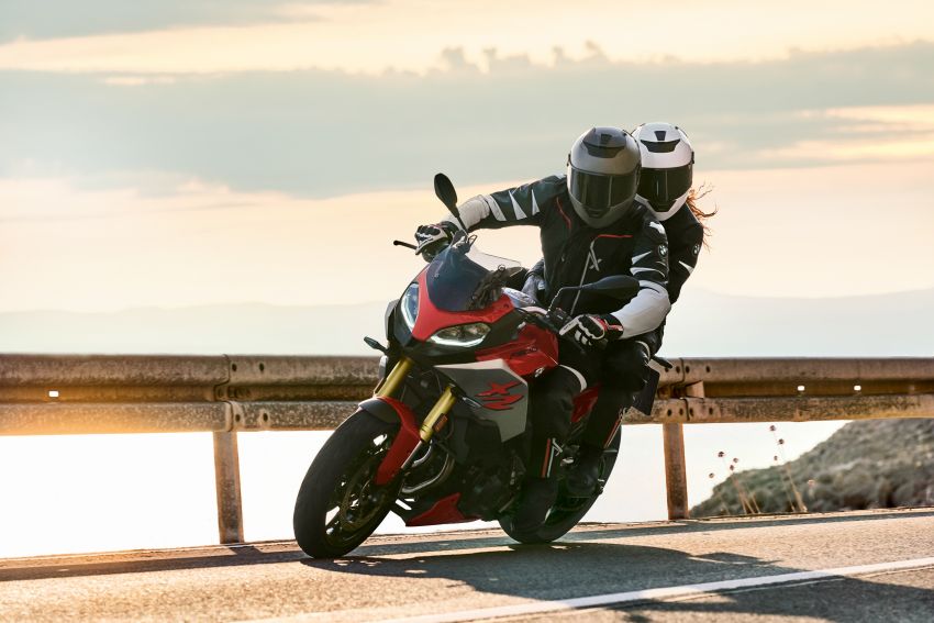 2020 BMW Motorrad F900 R and F900 XR now in Malaysia – priced at RM62,500 and RM69,500 1089584