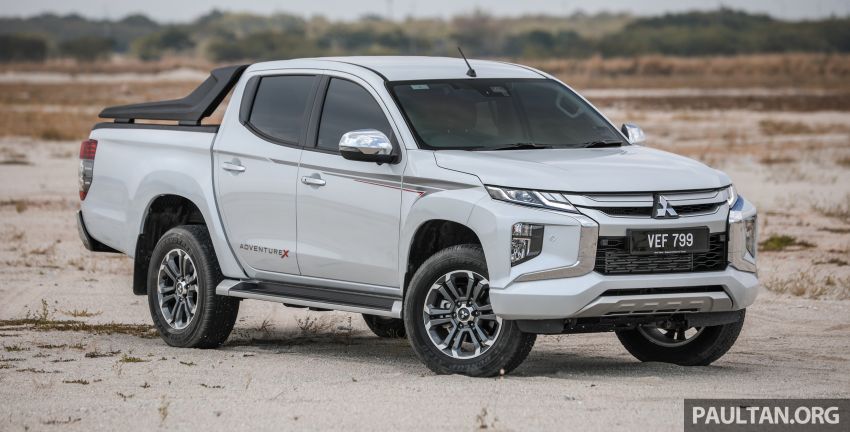 Toyota Hilux 2.8L versus Mitsubishi Triton 2.4L – which one of the two pick-up trucks is more fuel efficient? 1097521