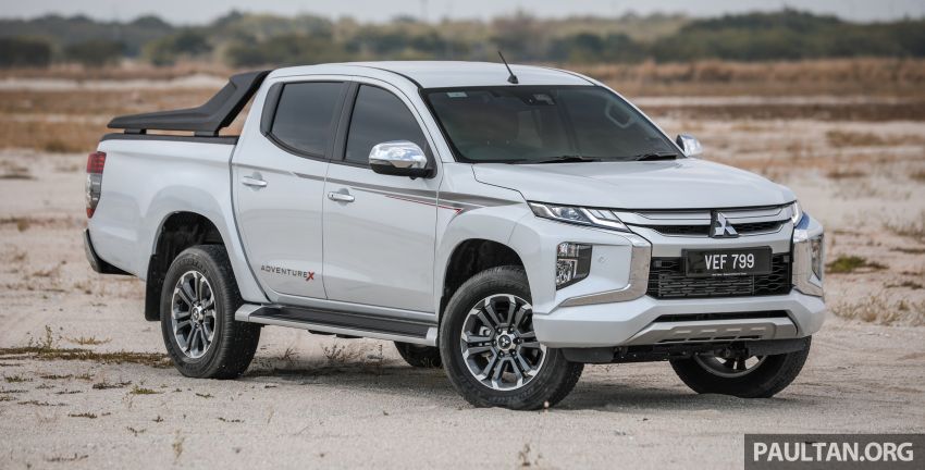 Toyota Hilux 2.8L vs Mitsubishi Triton 2.4L – trak pikap yang mana satu lebih jimat penggunaan bahan api? 1097830