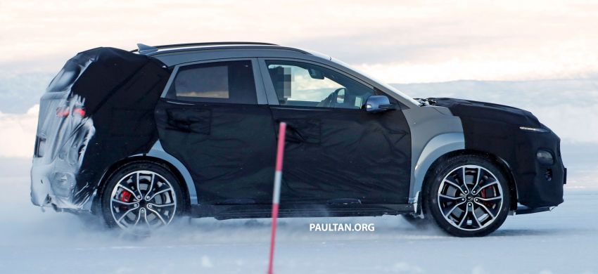 SPYSHOTS: Hyundai Kona N seen testing with production body – more power than i30 N, Veloster N? 1093817