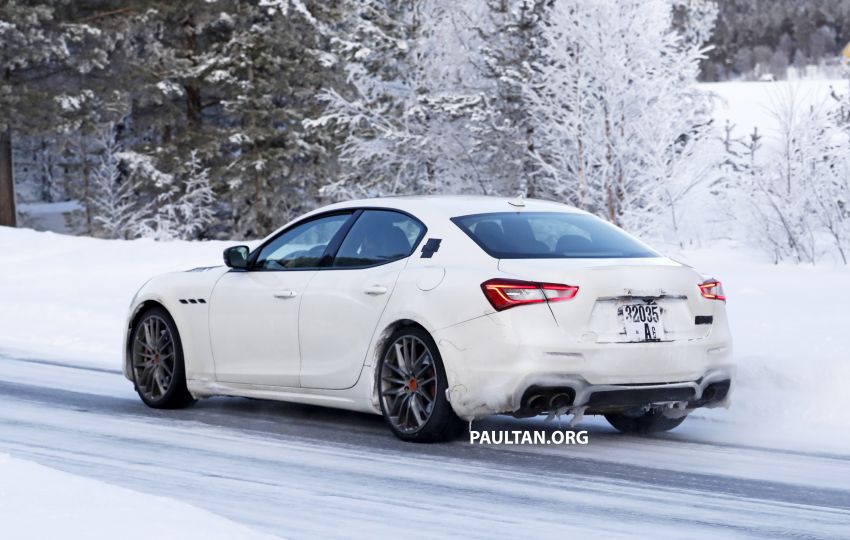 SPYSHOTS: Maserati Ghibli facelift with 2L engine 1094864