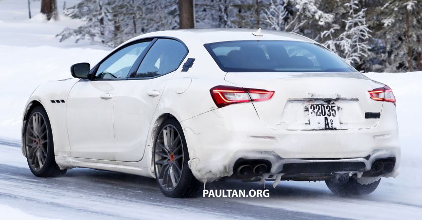 SPYSHOTS: Maserati Ghibli facelift with 2L engine 1094865