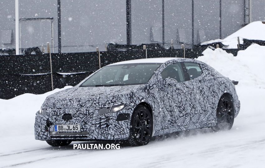 SPYSHOTS: Mercedes-Benz EQE seen for the first time 1093658
