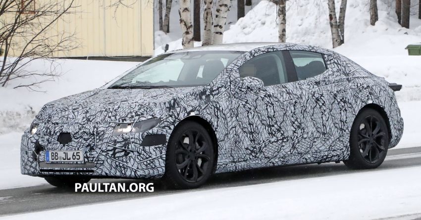 SPYSHOTS: Mercedes-Benz EQE seen for the first time 1093649
