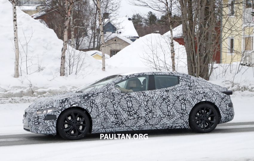 SPYSHOTS: Mercedes-Benz EQE seen for the first time 1093651
