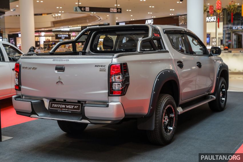 GALLERY: Mitsubishi Triton VGT AT with accessories 1092109