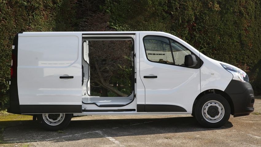 Mitsubishi Express – van Delica generasi baharu <em>rebadge</em> dari Renault Trafic akan ke Australia Julai ini 1110365