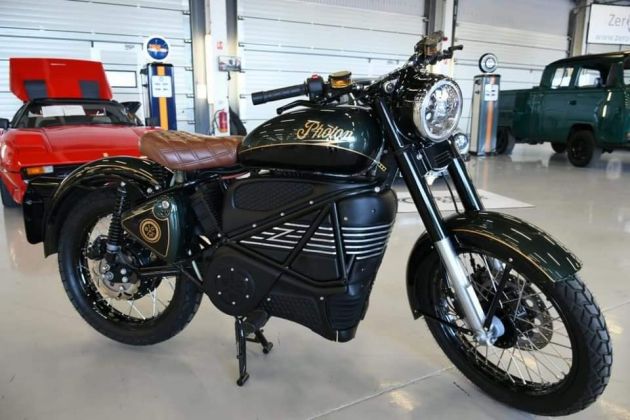 Royal Enfield Bullet diubah suai dengan motor elektrik
