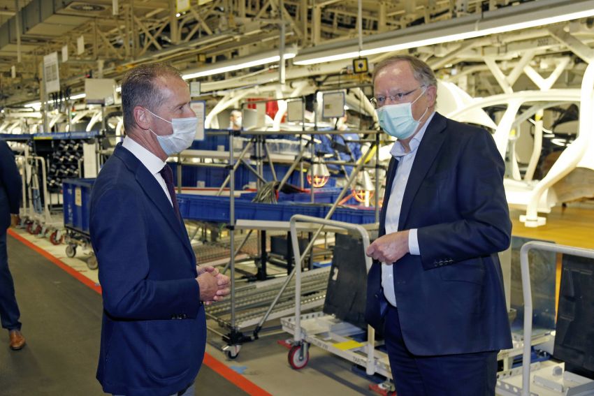 Production at Volkswagen’s Wolfsburg plant resumes 1112396