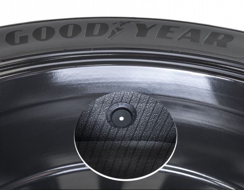 Goodyear connected tyres concept – 30% shorter stopping distance with tyre-to-vehicle communication 1103843