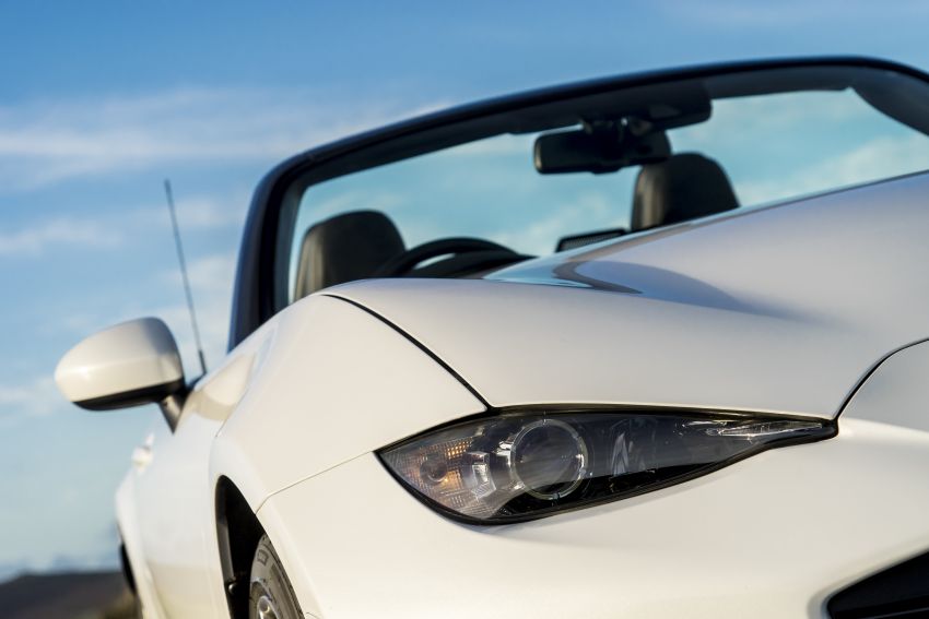 Mazda launches photo-based repair assessment in UK 1109233