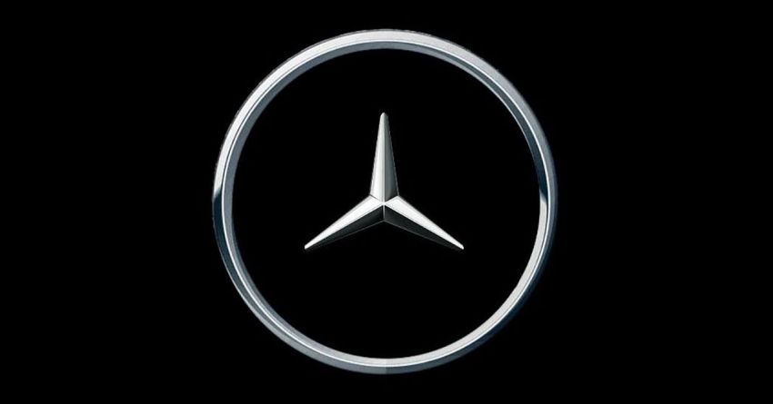 Mercedes-Benz shows its support for social distancing 1101769