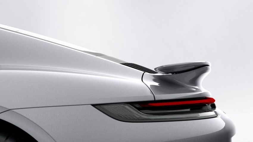 Porsche 911 Turbo S – active aero technology detailed 1107702