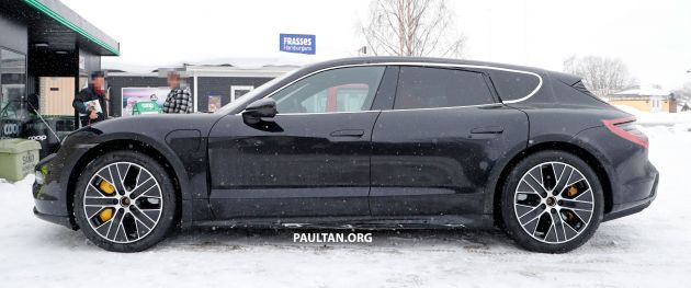 SPIED: Porsche Taycan Cross Turismo in winter tests