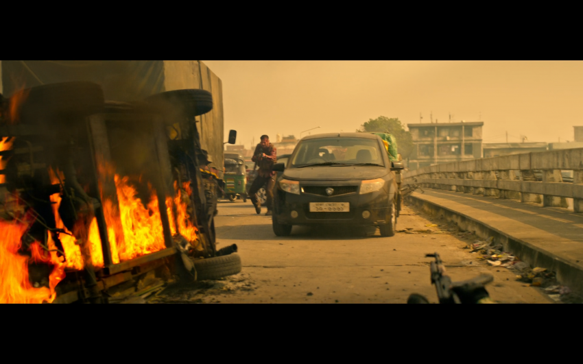 Proton Saga FL, Satria Neo dan Savvy muncul dalam filem aksi Netflix, dibintangi oleh Chris Hemsworth 1111956