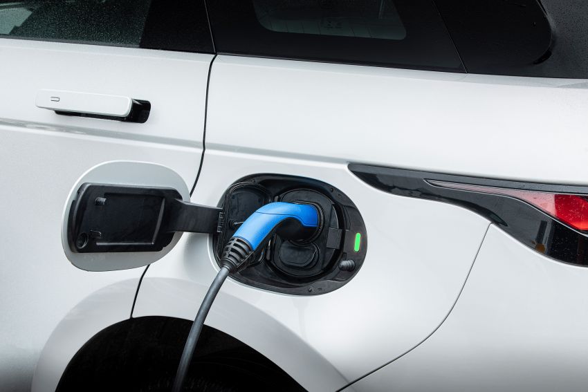 Land Rover Discovery Sport and Range Rover Evoque gain P300e PHEV variants – as low as 1.4 l/100 km 1110155