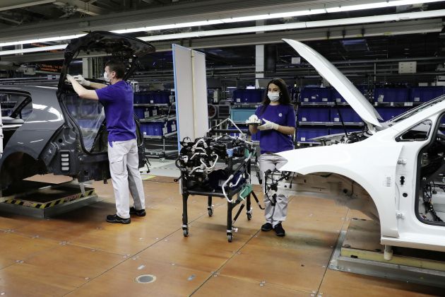 Volkswagen announces its production restart plans
