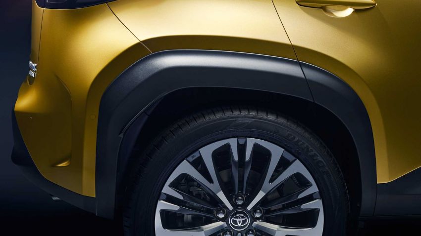 Toyota Yaris Cross didedahkan – SUV lebih kecil dari C-HR, pilihan 1.5L hibrid dan sistem AWD E-Four 1110630