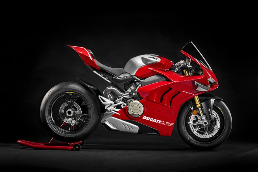 Ducati unveils racing accessories for Panigale V4 1121040