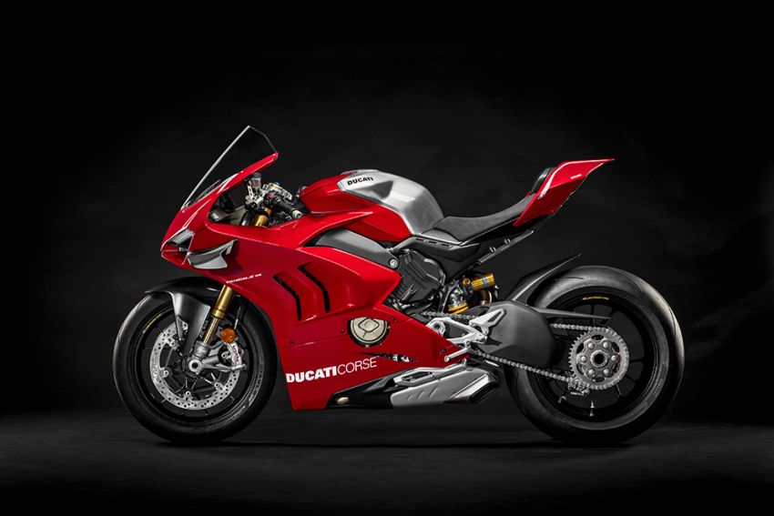 Ducati unveils racing accessories for Panigale V4 1121042
