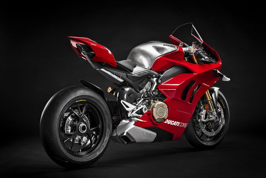 Ducati unveils racing accessories for Panigale V4 1121043