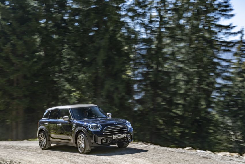 2020 F60 MINI Countryman facelift – cleaner engines, more standard kit, new displays, black exterior trim 1121979