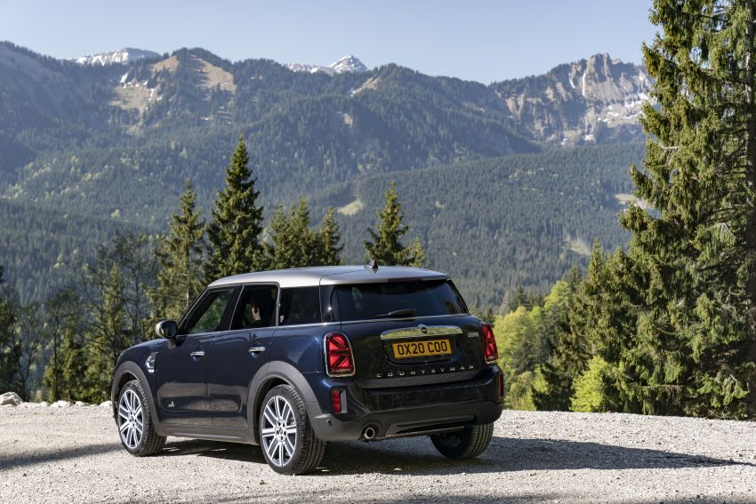 2020 F60 MINI Countryman facelift – cleaner engines, more standard kit, new displays, black exterior trim 1122010