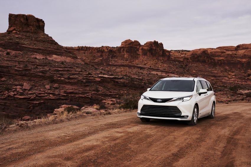 2021 Toyota Sienna revealed – hybrid only with 2.5L NA engine, 243 hp, optional AWD, vacuum and fridge! 1119760